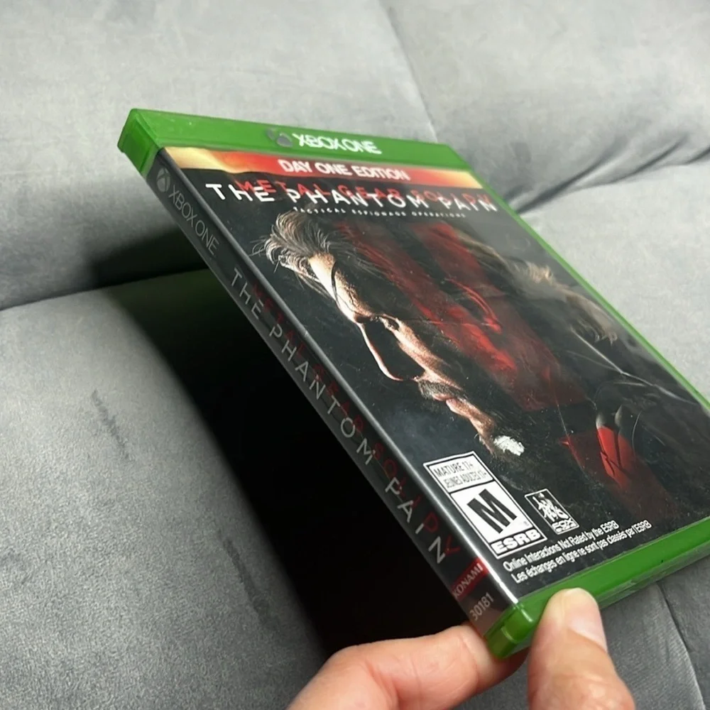“Xbox One: Day One Edition Metal Gear Solid V: The Phantom Pain”